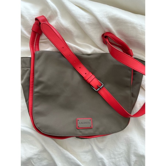 Lacoste crossbody/shoulder - Picture 1 of 2